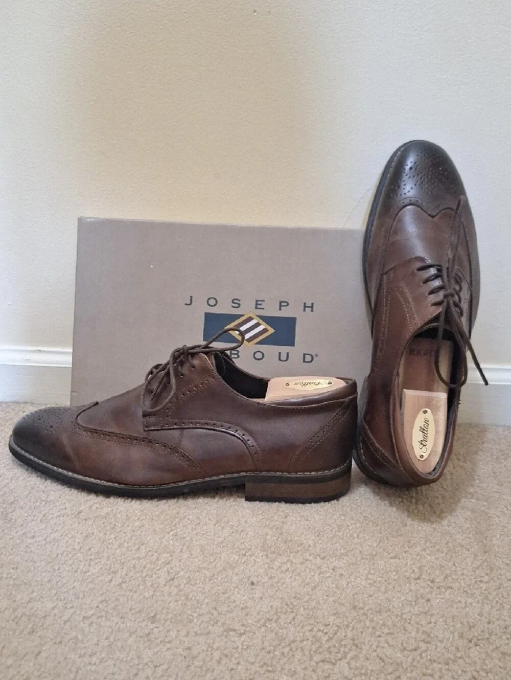 Joseph Abboud Men's Brown Wingtip Derby Dress Shoes w/Stratton Cedar Shoe Tree